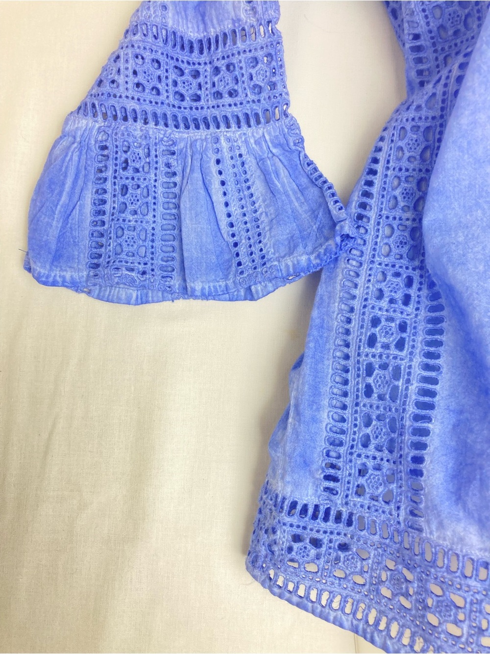 THML Cotton Eyelet Periwinkle Blue 3/4 Bell Sleeve Top Size XS - Picture 5 of 16
